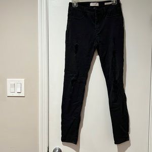 Super stretch black ripped jegging